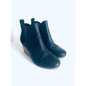 Toms black leather Kelsey booties boots 10